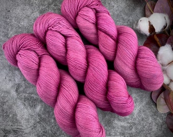 Fingering Weight | Jupiter | Hand Dyed Yarn | Non-Superwash Merino Wool