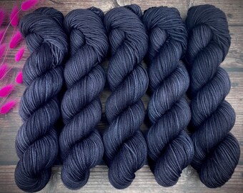 BFL DK Weight | 100% SW Blue-Faced Leicester Wool | Mascara | Hand Dyed Yarn | Superwash wool