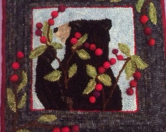 Hungry Bear Rug Hooking Pattern