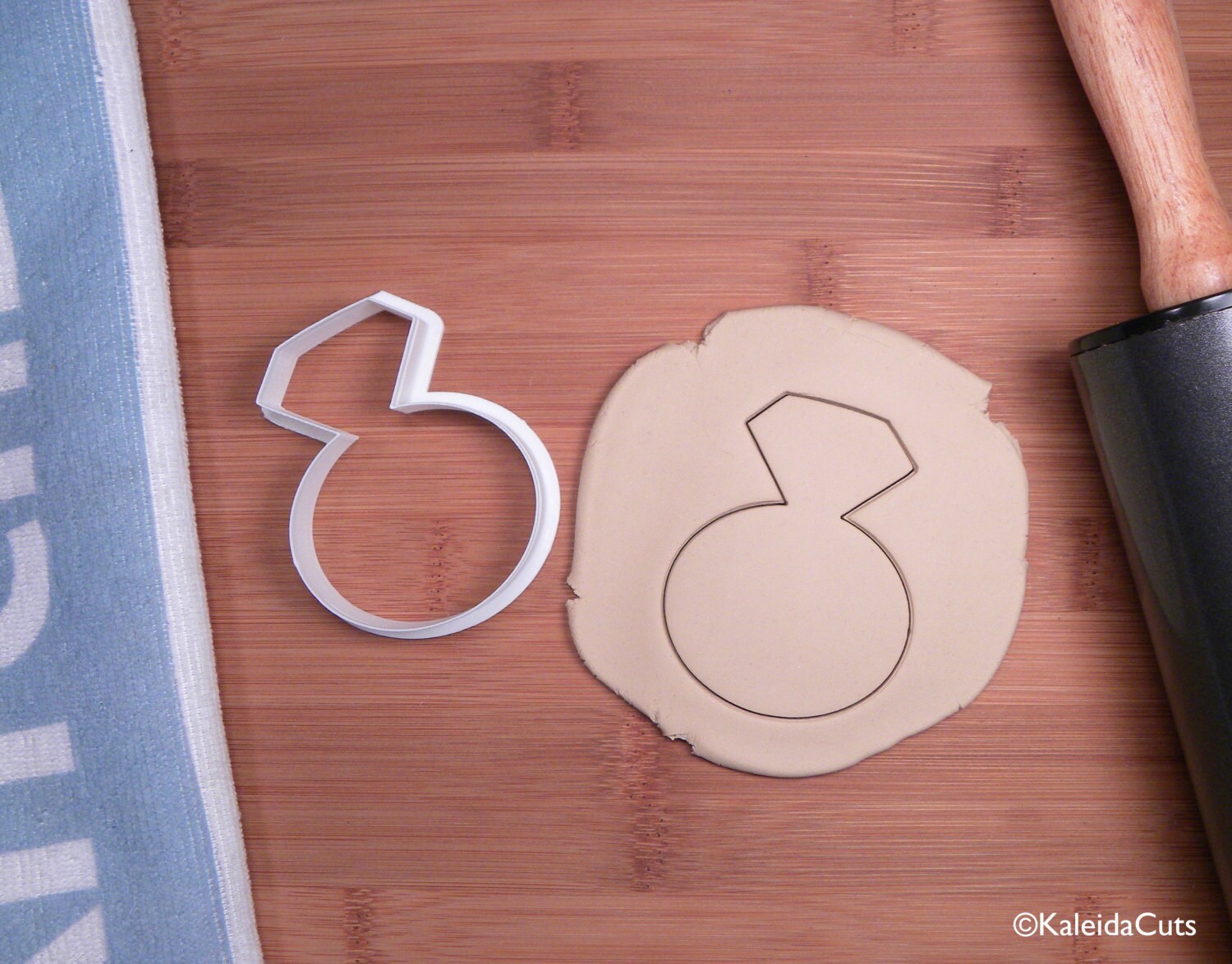 cake ring and cookie cutter set