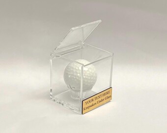 Vitrine pour balles de golf gravées : couvercle à charnière en acrylique