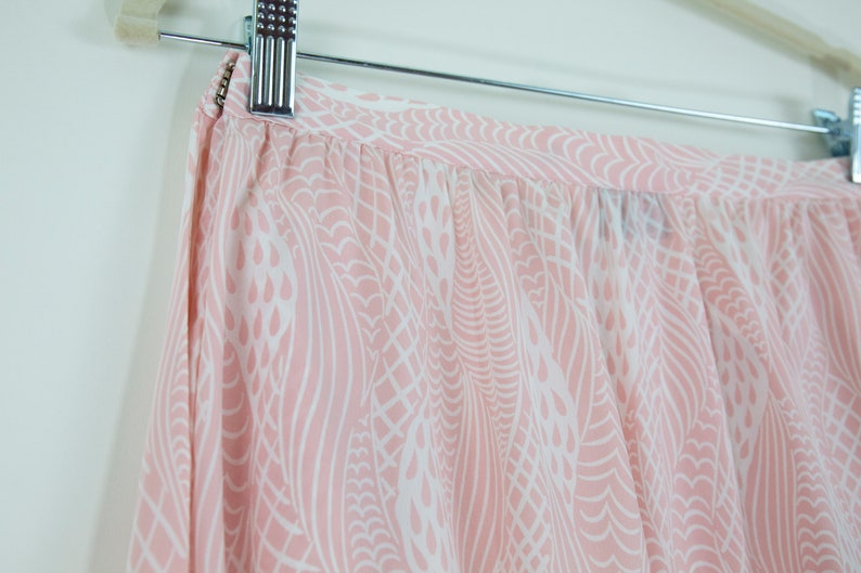 SALE/Vintage Pink Pastel Midi Graphic Print Skirt size 29/30 imagem 10