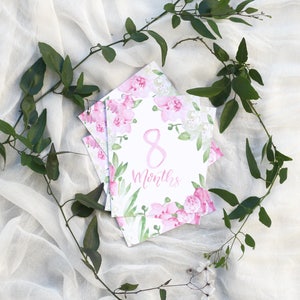 Cartes d'événement marquantes pour bébé, Bouquet rose, Étapes importantes à imprimer pour bébé, Signes du mois de bébé, Étape importante pour une petite fille, Étape florale pour bébé