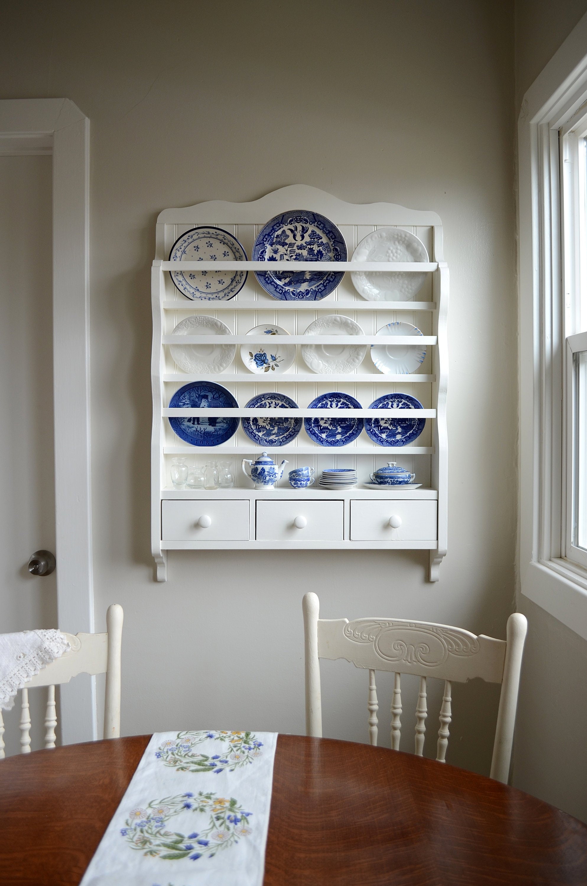 Isla Plate Display Wall Rack