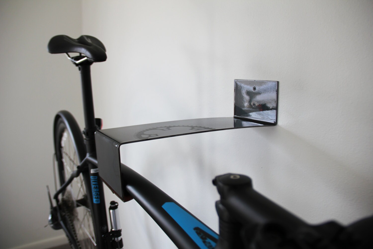 Steel Wall Mounted Bike Rack Bike Shelf 