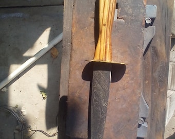 5.5 inch Damascus Steel Dagger