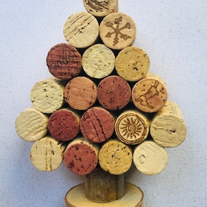 CORK THERAPY Small Wine Cork Christmas Tree