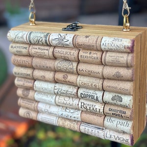 Monedero de corcho de vino Cigar Box con hardware personalizado y correa de bolso de cuero de CORK THERAPY