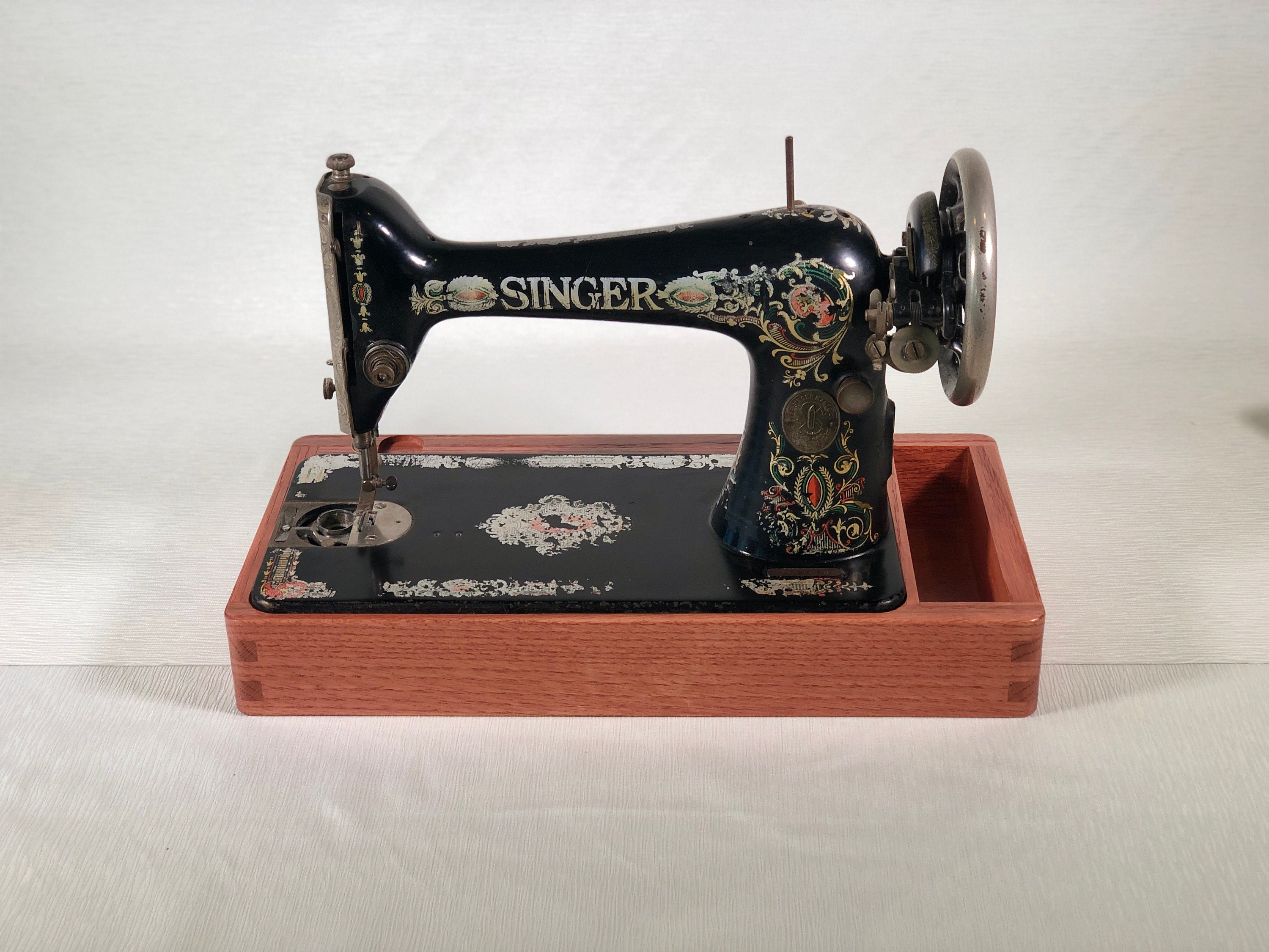 Singer Toy Sewing Machine Needles, Copy of Instructions and Spool Felts  Singer Toy Model 20 Oval Base 7 Spokes NO MACHINE INCLUDED 