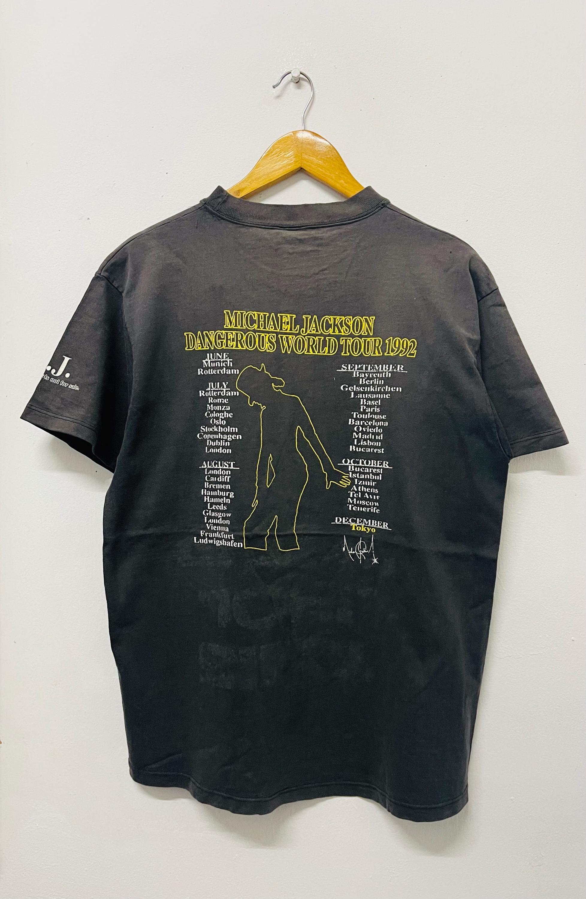 Vintage 90s Micheal Jackson “ Dangerous Tour 1992 Pop Music T-Shirt / Rock Tee / Tour Tee / Concerts / Rare / Streetwear / Black / L
