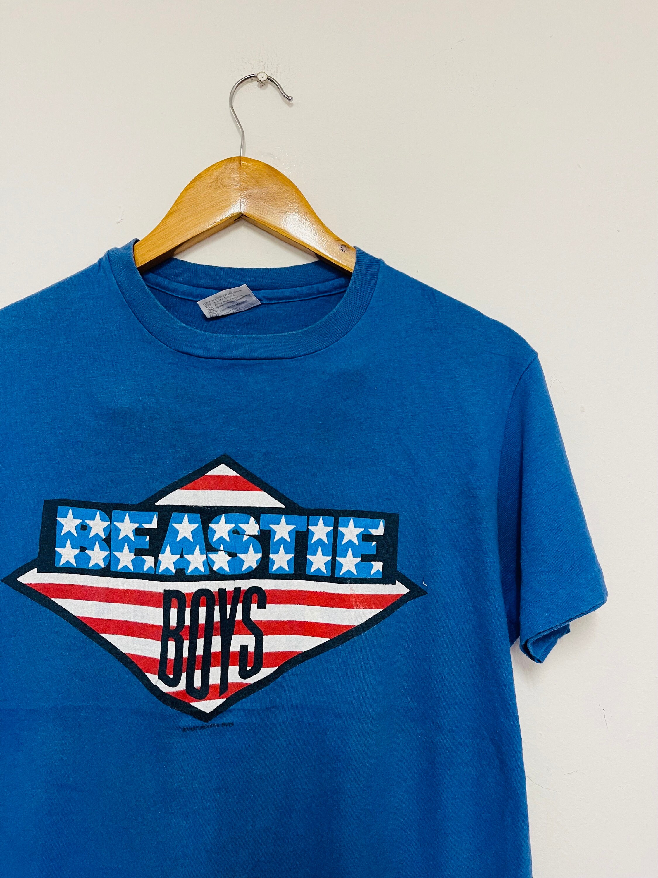 トップス Beastie Boys 80's vintage t-shirt hiphop Vintage BEASTIE BOYS Hip Hop Band T-shirt - Etsy