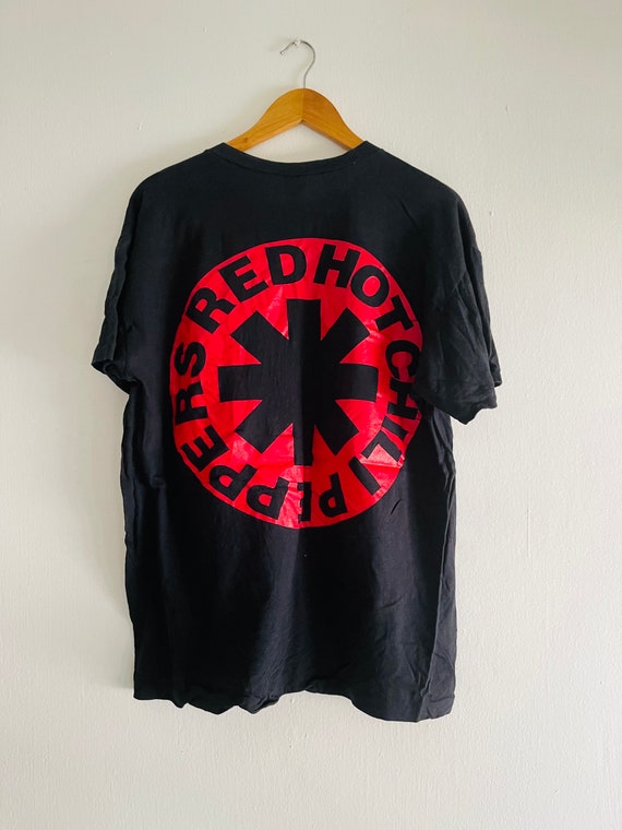 Vintage 90s Red Hot Chili Peppers 1990 T-shirt / Alternative Rock Vintage 90s Red Hot Chili Peppers 1990 T-shirt / Alternative Rock