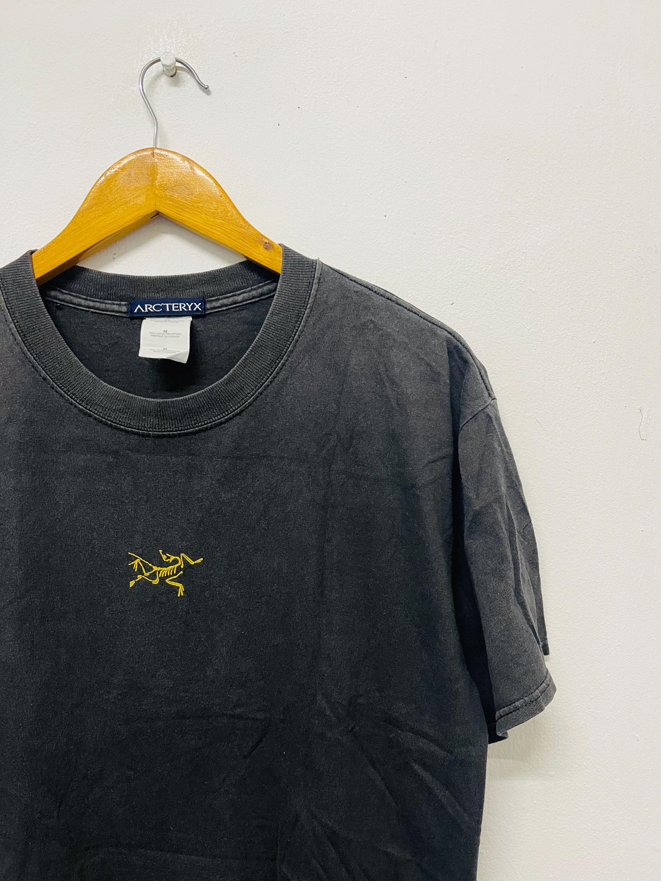 00s ARC'TERYX シャツ Vintage 00s Arc'teryx T-shirt / Streetwear / Skate Surf / Outdoor
