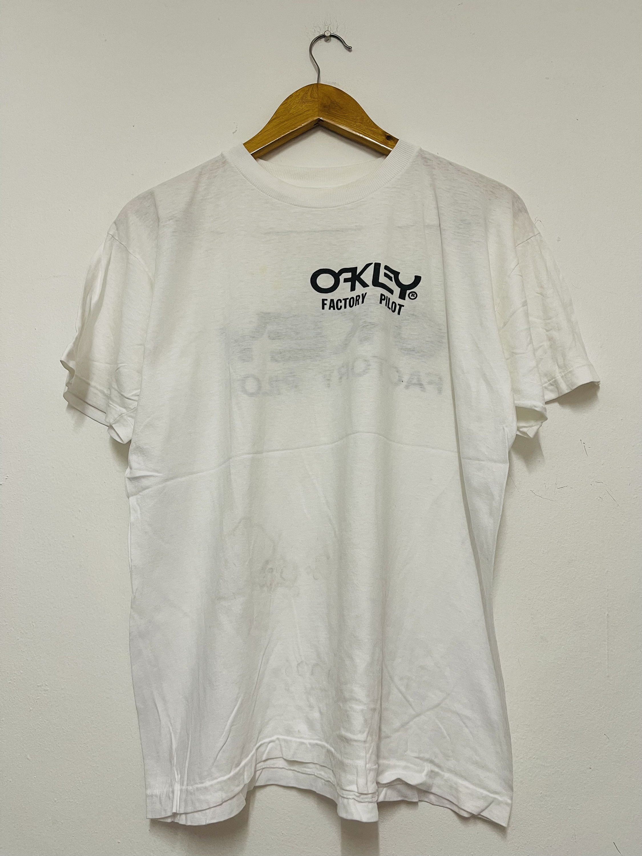 OAKLEY 90s surfboad Tシャツ OAKLEY - 90's Surfboard graphic Logo T-shirt | Banny