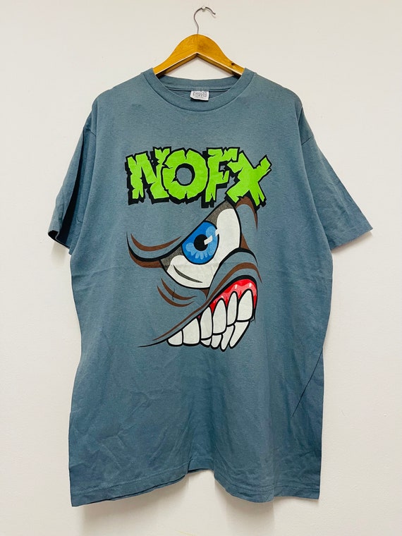 Vintage 90s Nofx Band : Monster Tour 1994 Punk Music T-shirt Vintage 90s Nofx Band : Monster Tour 1994 Punk Music T-shirt