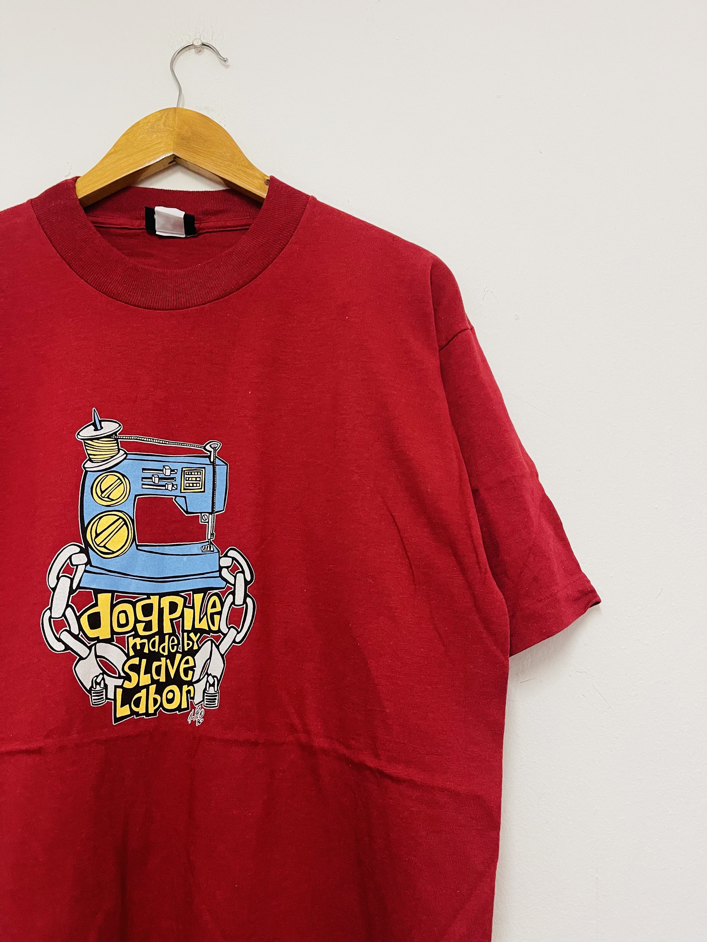 Vintage 90s Dogpile Skateboarding 1996 : Made by Slave Labor T