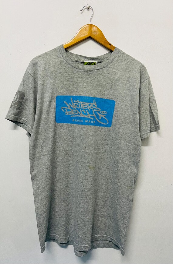 Vintage 90s Writers Bench T-Shirt / 90s Modern Streetwear / 90s Graffiti / 90s Fashion / Artist / Artwork / Bronx Streets / Rave / Gray / L