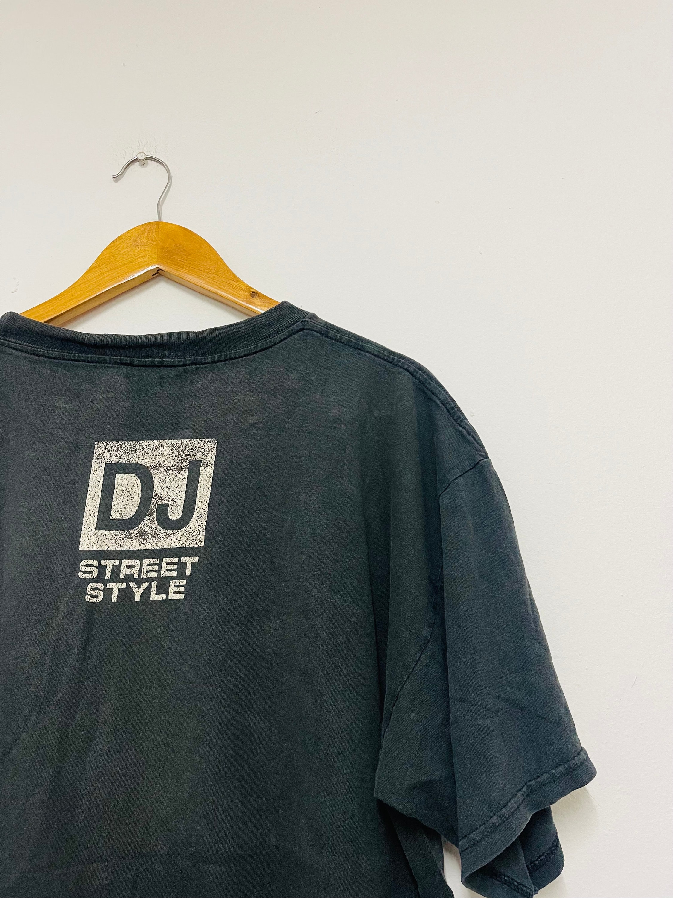 Vintage 90s Dj Street Style Clothing T-shirt / Modern Streetwear