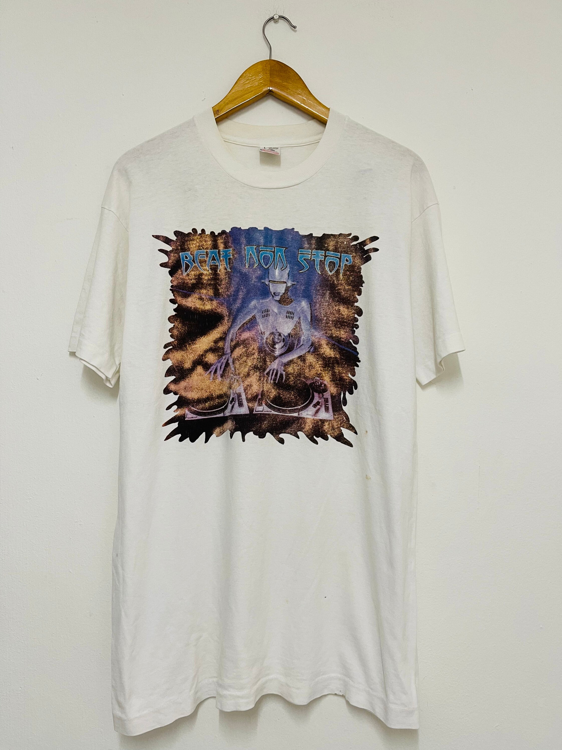 Vintage 90s Beat Non Stop Melrose T-shirt / 90s Recordings Shop