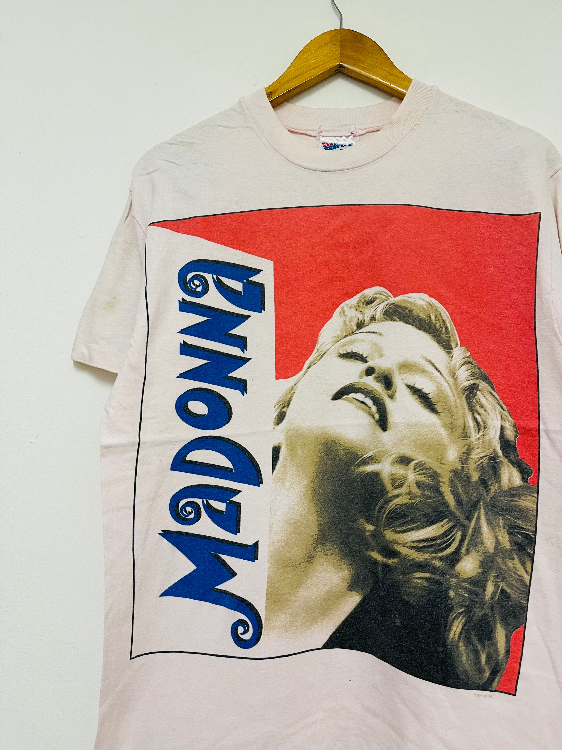 90s 1992 MADONNA マドンナ ビンテージTシャツ　ヴィンテージ Vintage 90s Madonna : 1992 Girlie Show T-shirt / 90s Solo Singers