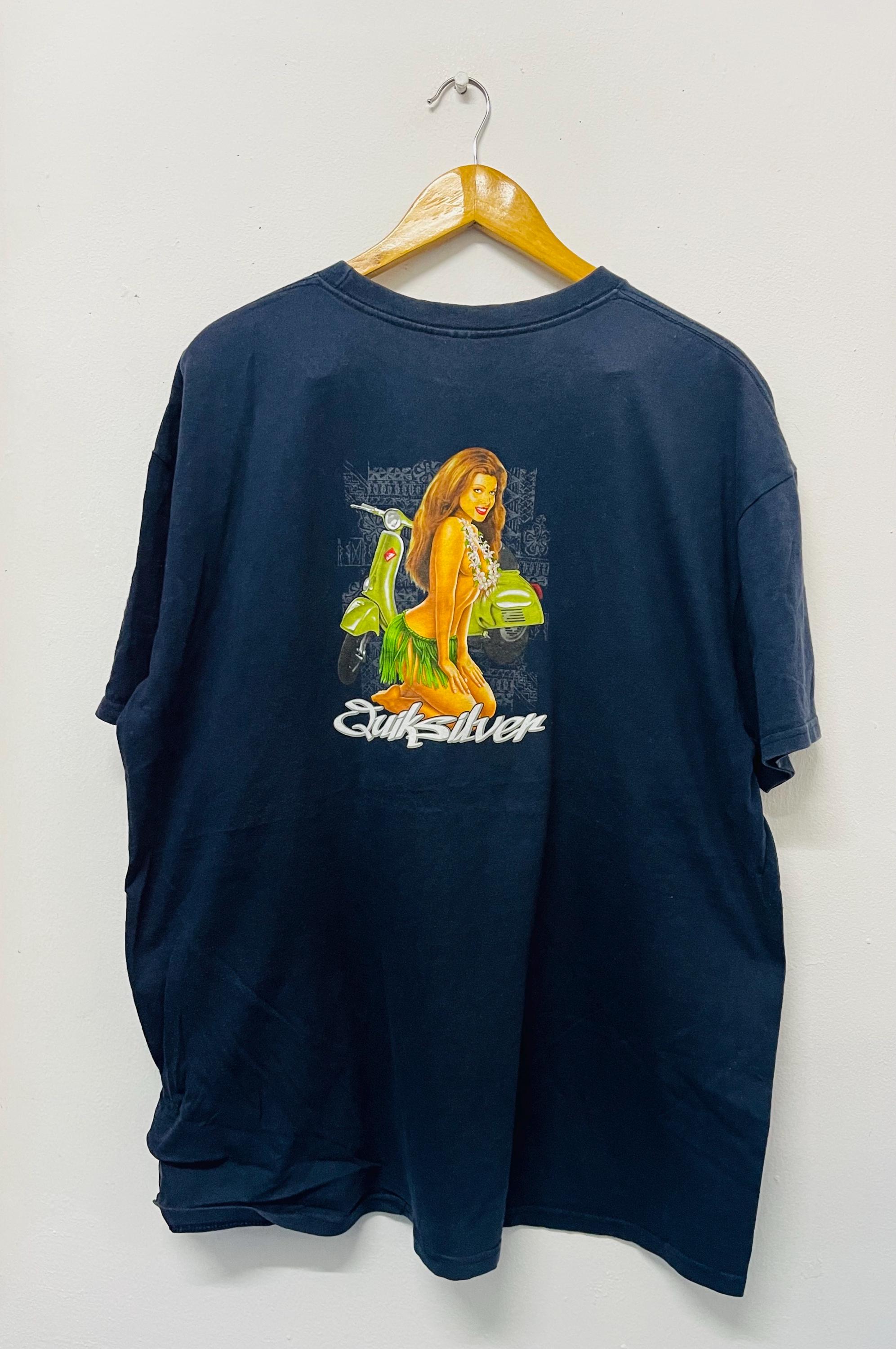 Vintage Y2K Quiksilver T-shirt : 00s Surfing Graphic Skateboard