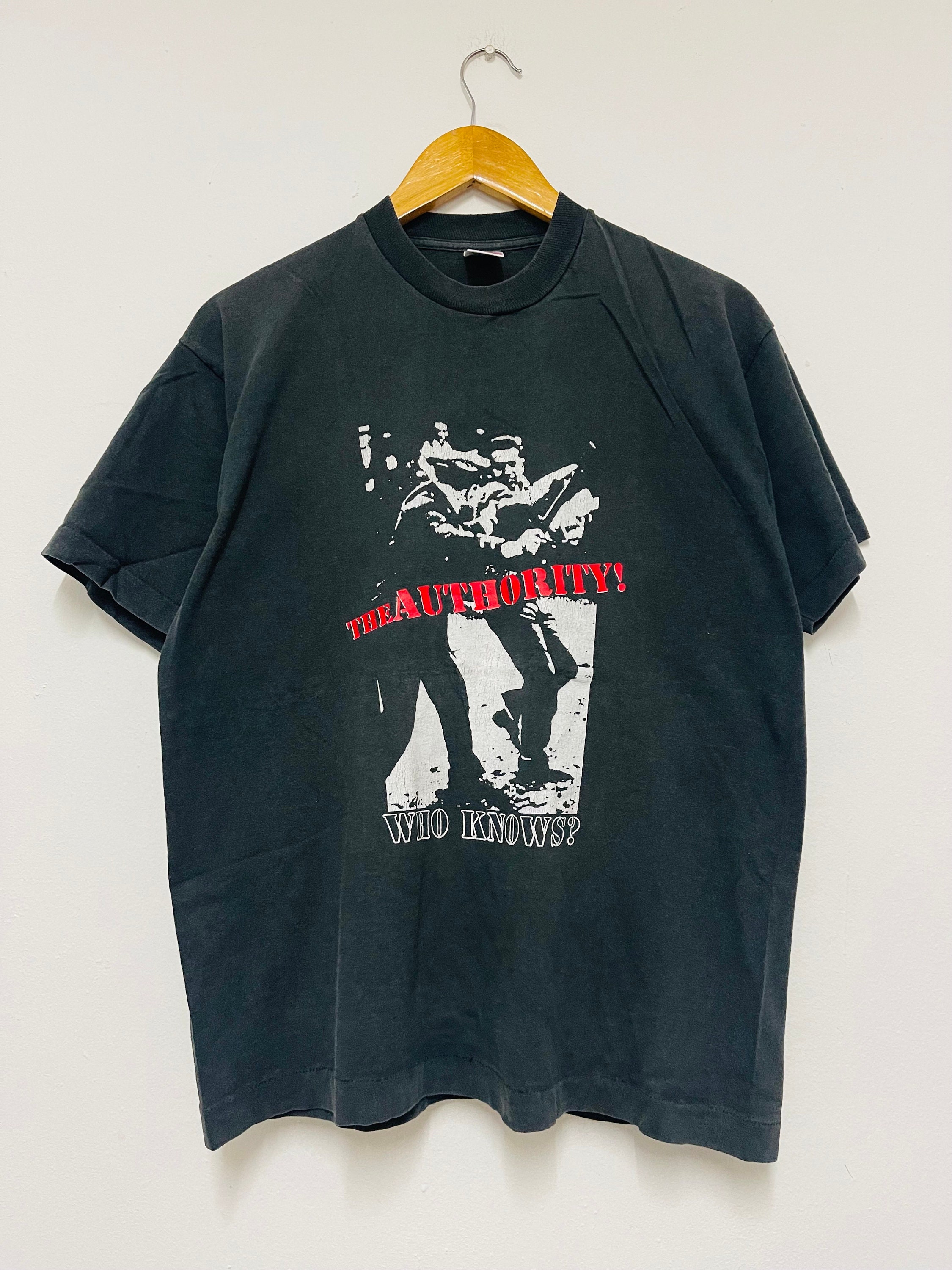 【BADBLOOD】Cosmo Bad Patch Ringer T-Shirt ★男女共用★ Pre-Order] Cosmo Bad Patch Ringer T-Shirt - Khaki – BADBLOOD
