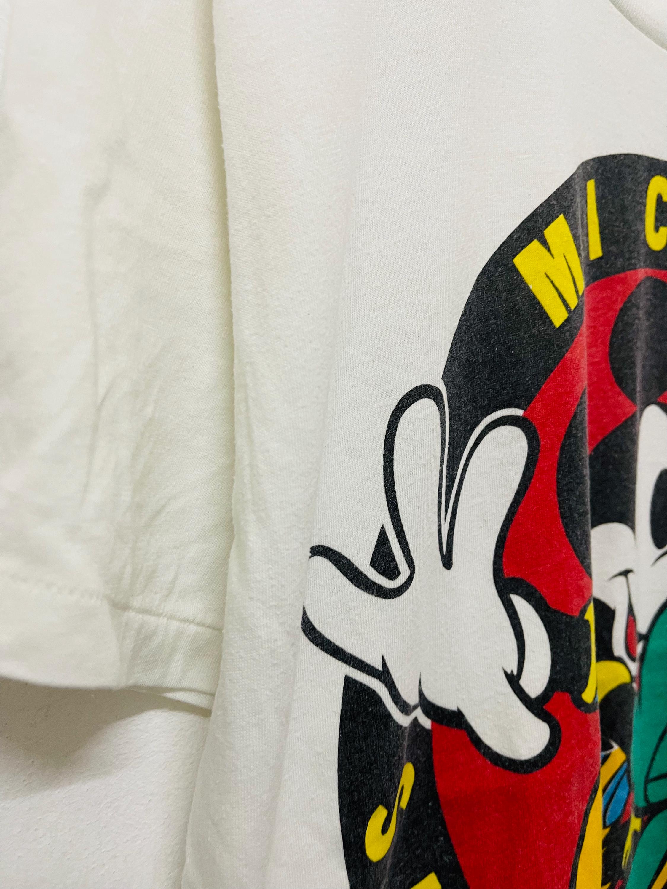 Vintage 90s Mickey Skateboarding T-shirt / Cartoons / Animations 