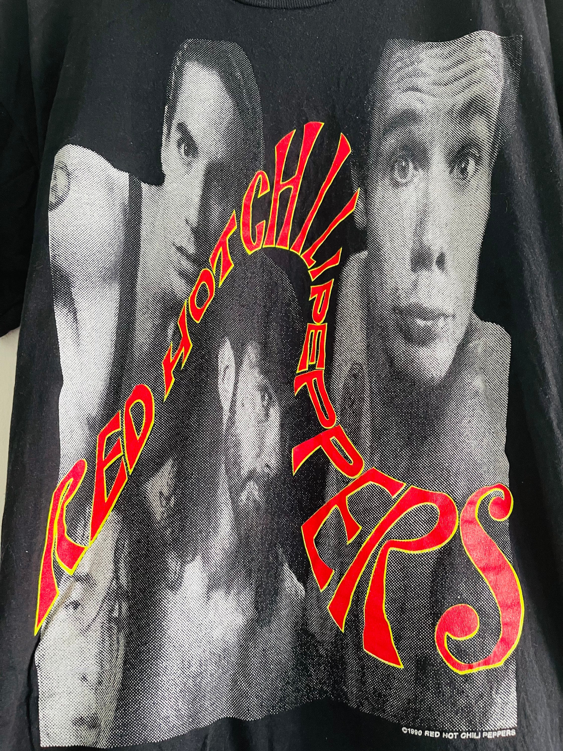 Vintage 90s Red Hot Chili Peppers 1990 T-shirt / Alternative Vintage 90s Red Hot Chili Peppers 1990 T-shirt / Alternative