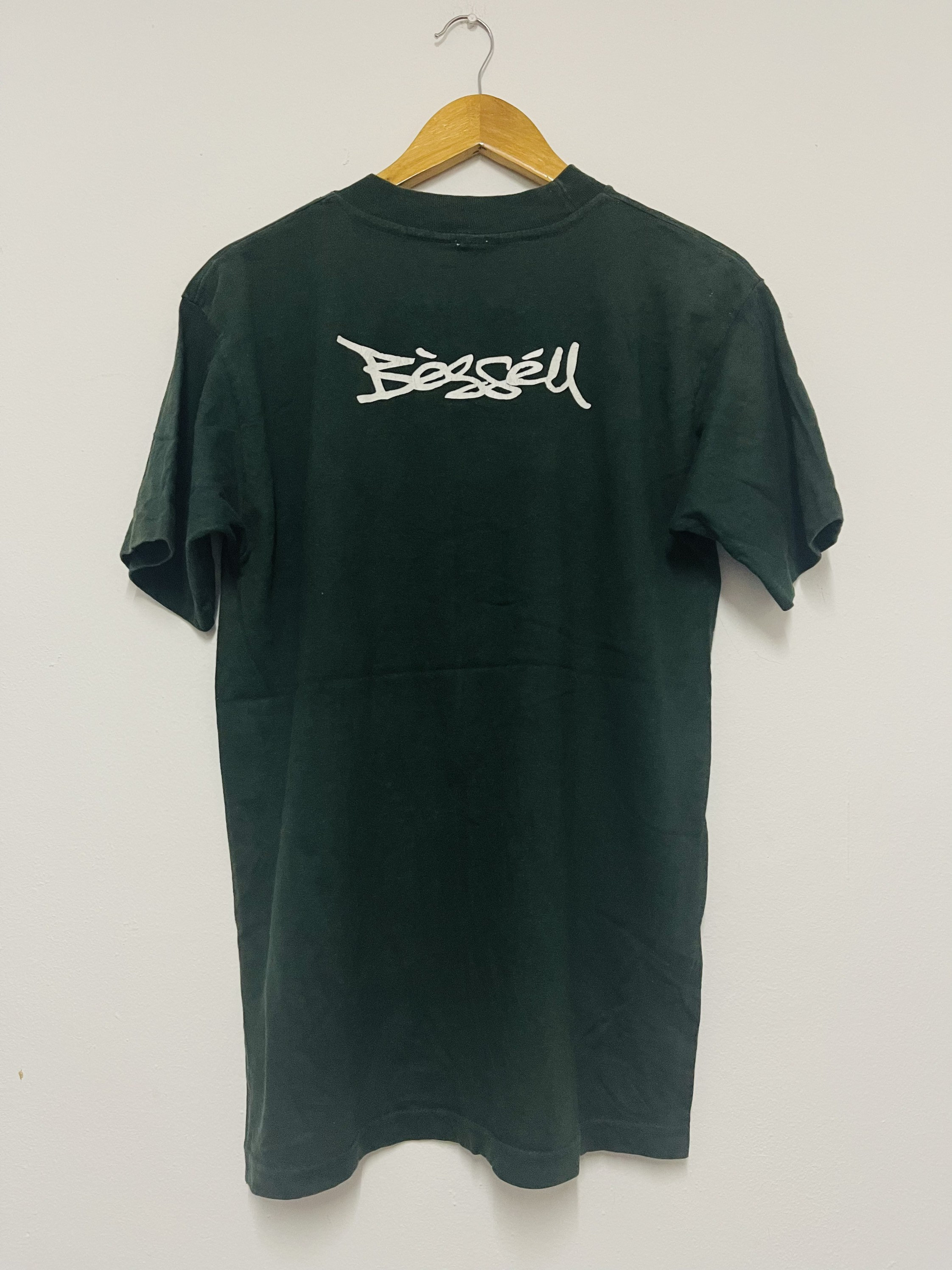Vintage 90s Bessell Skateboarding T-shirt / Skate Surf