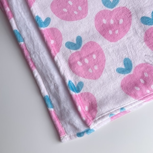 Kawaii Strawberry Blanket, Fluffy blanket, Kawaii Room Decor, Kawaii Pink Aesthetic