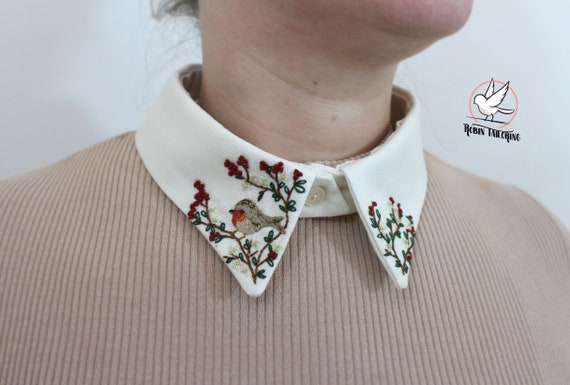 EMBROIDERY COLLAR BLOUSE