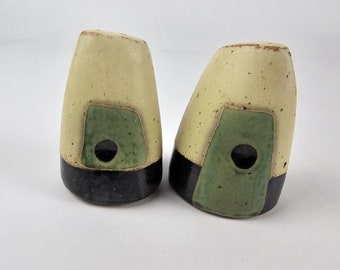 Vtg Stoneware Art Pottery Salt & Pepper Shakers Studio Art Signed w/ thumb rest