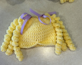 Goldilocks hat/wig.  Newborn to Toddler. Hat with Curly Qs and purple ribbon bow.
