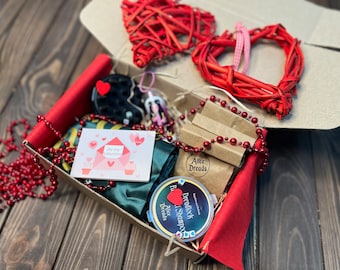 Dreadlock Extensions Valentine's Gift Box: Beads, Brush & Shampoo Bar