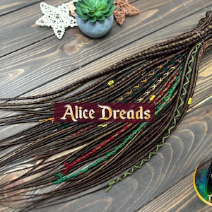 Tons naturais de cabelos castanhos dreads sintéticos Conjunto de extensões de dreadlock de duas pontas com detalhes de outono em vermelho, verde, ruivo e ruivo