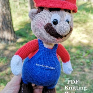 Super Klempner Mann Bro Strickmuster, entzückende Plüschtier Amigurumi Muster, Handgemachte Gestrickte Geschenke Gefüllte Puppen, PDF Muster, DIY Geschenke