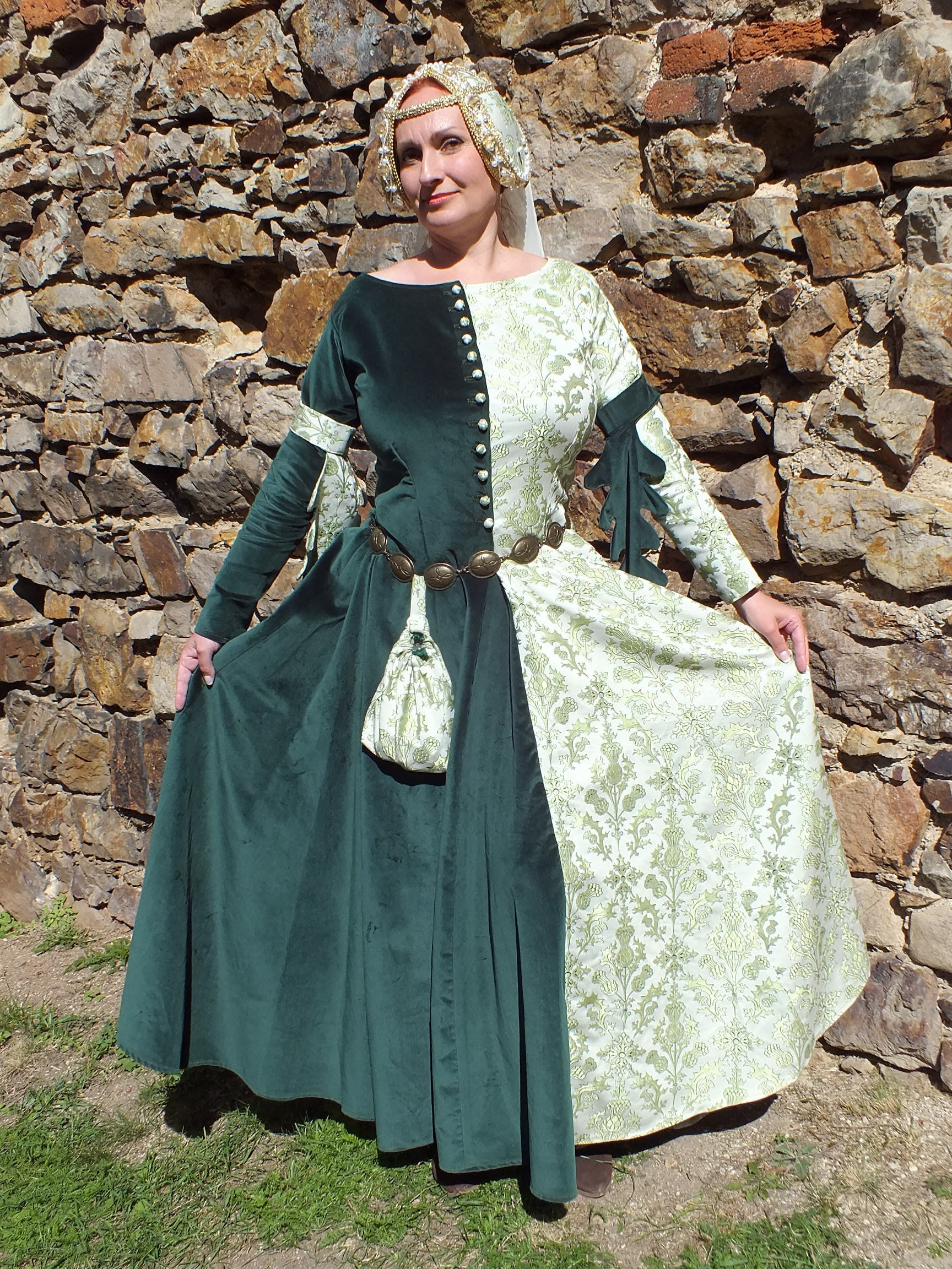 Vestido medieval mujer  Medieval fashion, Historical dresses, Medieval  dress