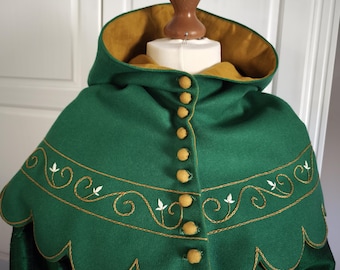 Woolen medieval hood for men and woman with hand embroidery