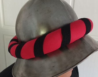krans op de helm, een middeleeuws accessoire voor ridders