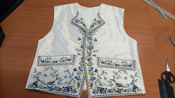 EMBROIDERY CORD VEST