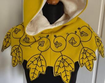 Gul medeltida huva i ull med handbroderi, medeltida huva, cosplayhuva