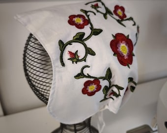 Renaissance headdress, renaissance Bonnet, woman hat, renaissance hat, embroidered coif, historical coif,