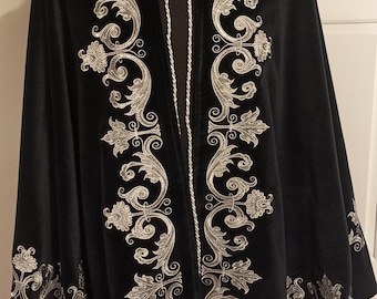 Renaissance costume, velvet cloak with embroidery, renaissance cloak