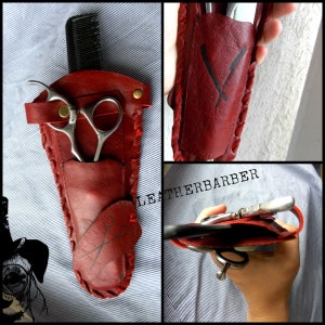 Peut inclure: Porte-outils en cuir rouge avec un peigne et des ciseaux. Le porte-outils est orné d'un motif cousu et le texte "LEATHERBARBER" est visible.