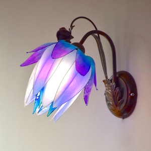 wall lamp white and violet in resin, fairy room ambiance light, flower lamp image 1