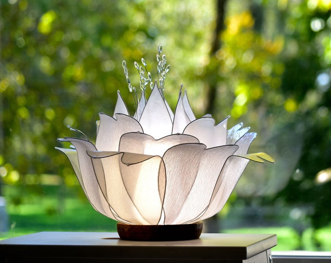 Handmade White Lotus Flower Table Lamp, Mystical Water Lily Shaped ...