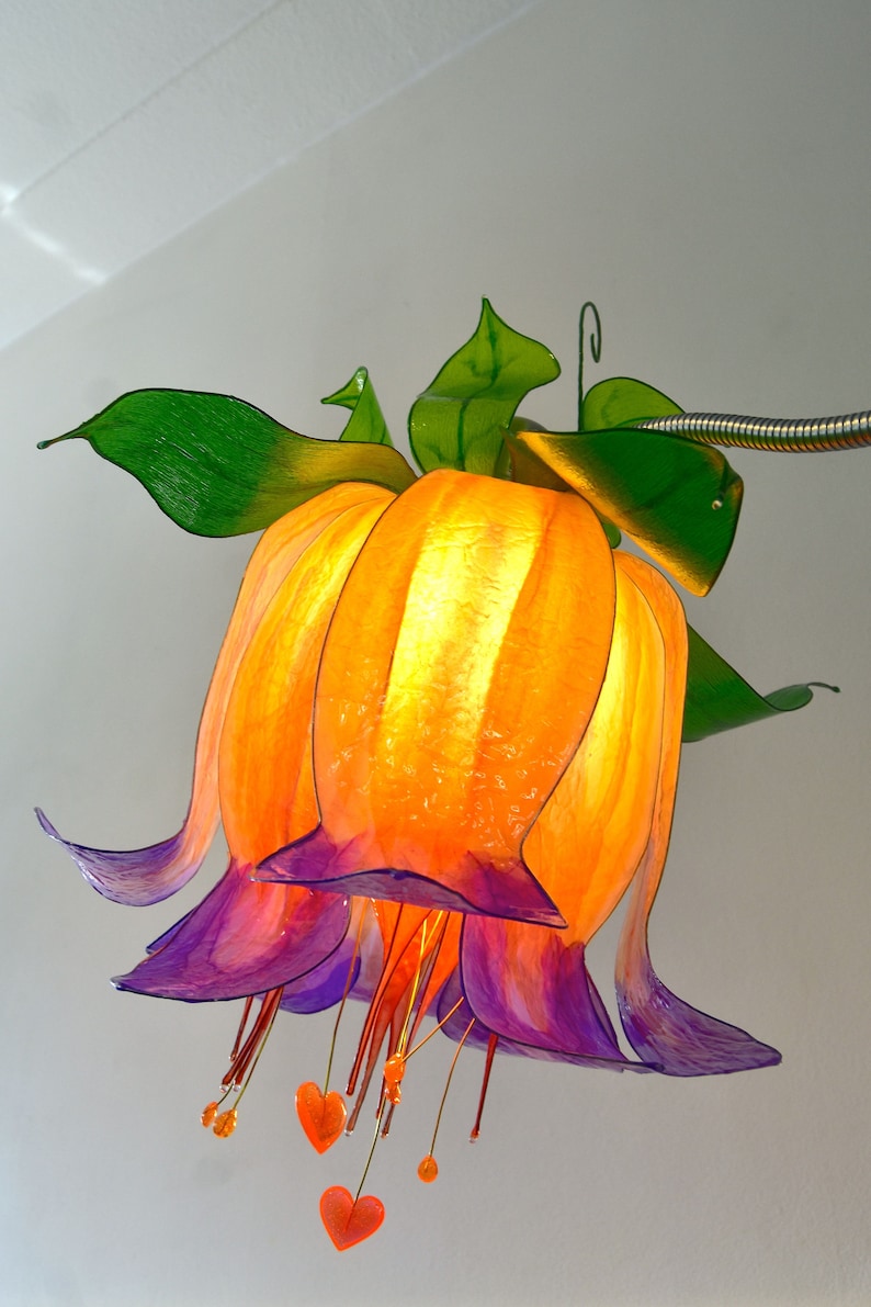 Flexible stem lamp for reading, flower-shaped fairy lamp for magic room, orange yellow purple resin lampshade light image 5