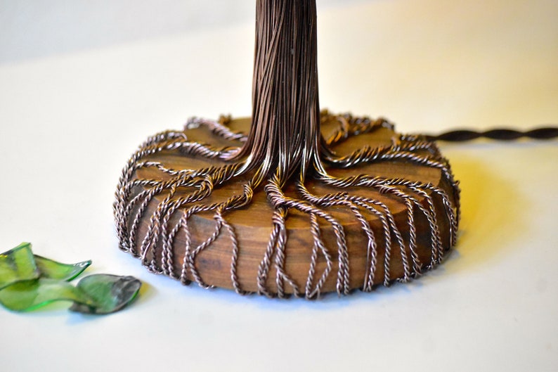 Lampada a forma di albero verde mosso dal vento, bonsai luminoso in resina fatto a mano, illuminazione e riproduzione di natura in casa immagine 9