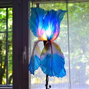 floor lamp handmaded and painted in resin, shape of a blue iris flower