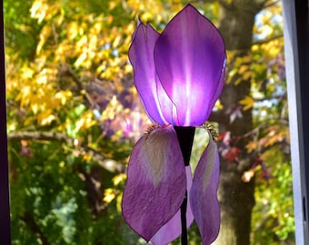 lámpara de pie de flor de iris, lámpara de pie de resina hecha a mano de color púrpura y amarillo, luz de acento para un ambiente romántico